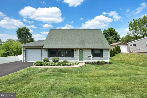 11 Quarter Turn E, Levittown, PA 19057