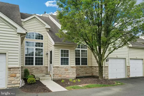 102 Andover Ct #43, Warrington, PA 18976