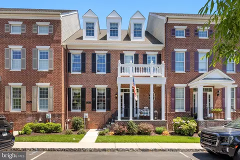 206 Sebastian Aly, Newtown, PA 18940