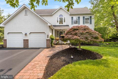 10 Chickory Pl, Newtown, PA 18940