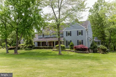 620 Schwenkmill Rd, Perkasie, PA 18944