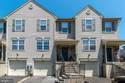 120 Bramble Ln, Perkasie, PA 18944