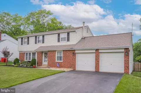 320 Delmont Ave, Warminster, PA 18974