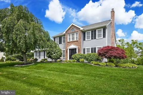 41 Gunning Ln, Langhorne, PA 19047
