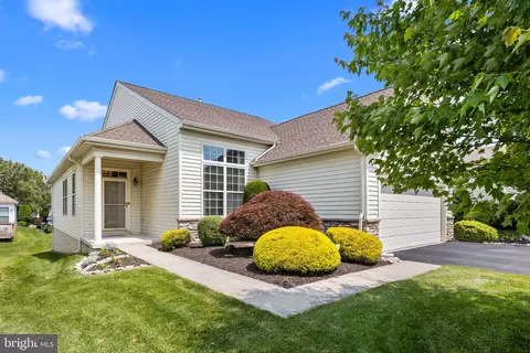 1123 Sterling St, Warwick, PA 18974
