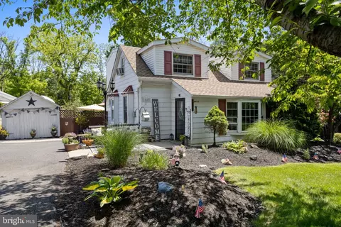 1645 Canary Rd, Quakertown, PA 18951