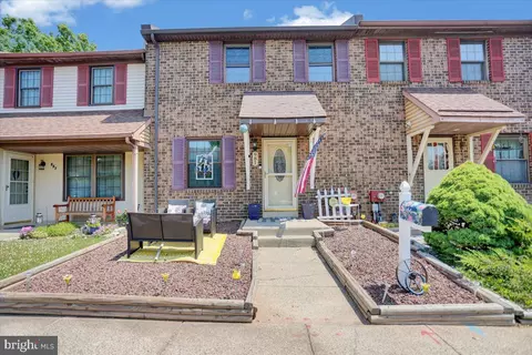 981 Gates Pl, Warminster, PA 18974