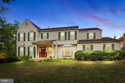 90 Wood Duck Ln, Langhorne, PA 19047