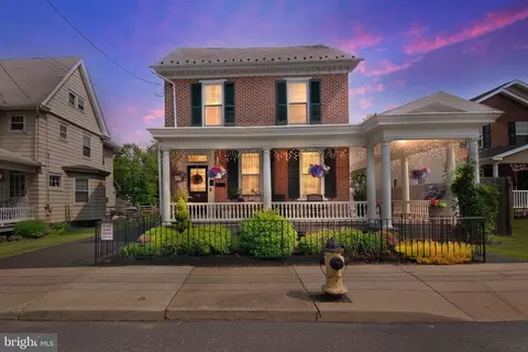 1101 W Broad St, Quakertown, PA 18951