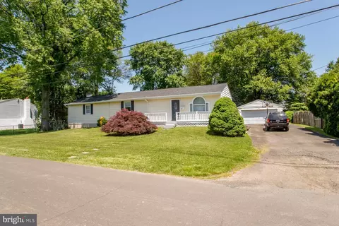 727 Linden Ave, Langhorne, PA 19047