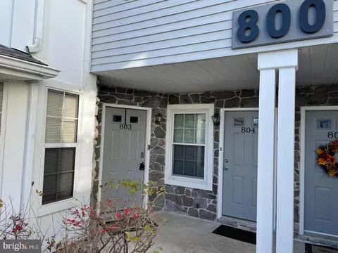 803 Mews Dr #803, Sellersville, PA 18960