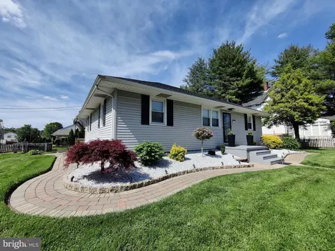 46 W Woodland Ave, Langhorne, PA 19047