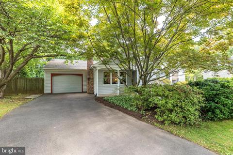 202 Lenape Dr, New Britain, PA 18901