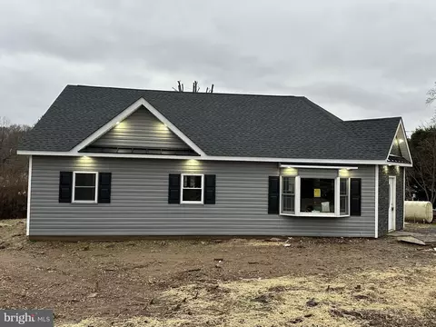 631 Woodward Ave, Langhorne, PA 19047