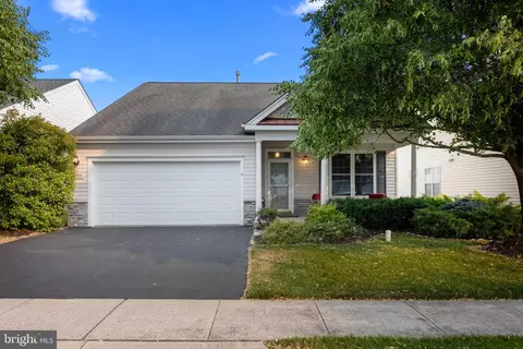 1120 Maxwell Mnr, Warwick, PA 18974