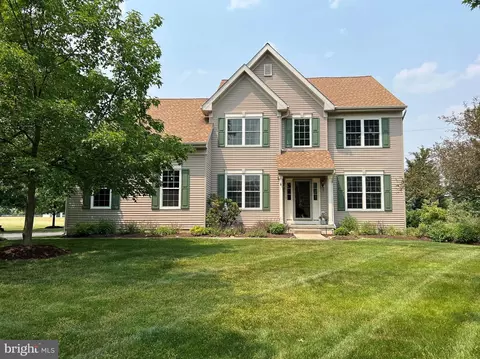 6 Kuhars Way, Newtown, PA 18940