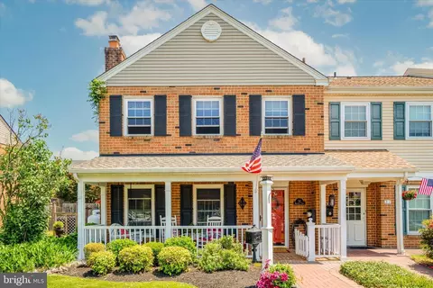 32 Princeton Ct, Langhorne, PA 19047