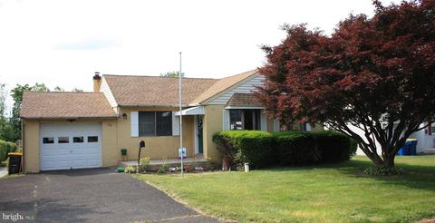 50 Spruce Rd, Warrington, PA 18976