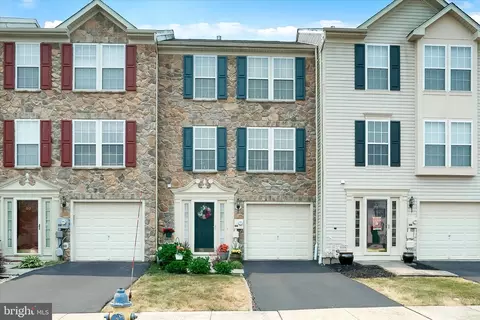 515 Westfield Ct, Quakertown, PA 18951
