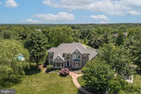 3 Casey Ct, Newtown, PA 18940