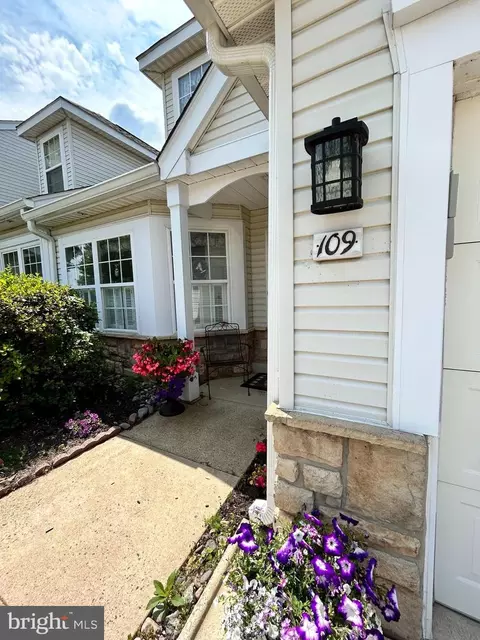 109 Progress Dr, Doylestown, PA 18901