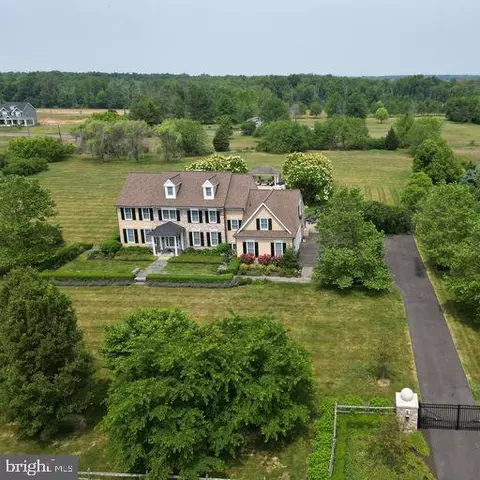 6893 Sladek Rd, New Hope, PA 18938