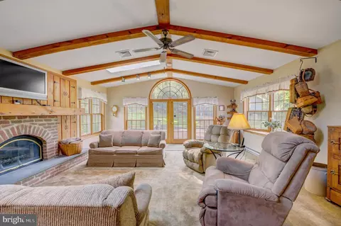 1687 Highpoint Rd, Coopersburg, PA 18036