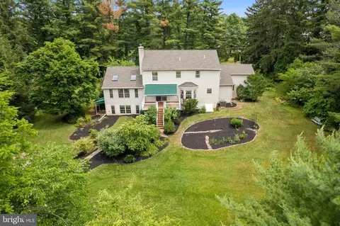 1206 Diamond St, Sellersville, PA 18960