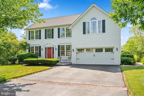 5312 Windtree Dr, Doylestown, PA 18902