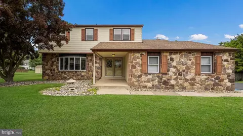 199 Holly Hill Rd, Richboro, PA 18954