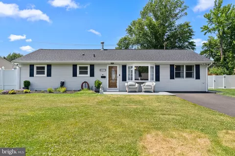 277 Yorkshire Rd, Fairless Hills, PA 19030