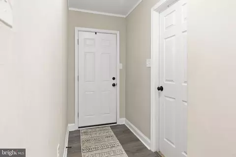 40 Ruby Ln, Levittown, PA 19055 photo 4