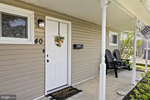 40 Ruby Ln, Levittown, PA 19055 photo 3