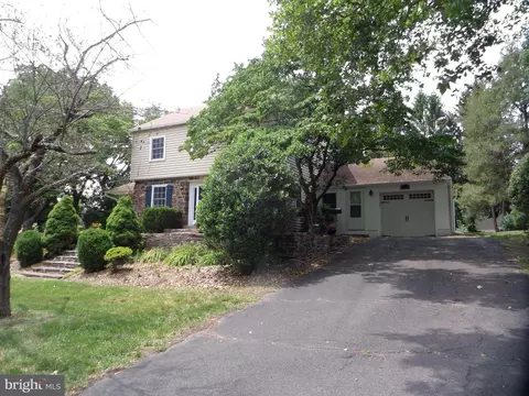 516 S 4th St, Perkasie, PA 18944