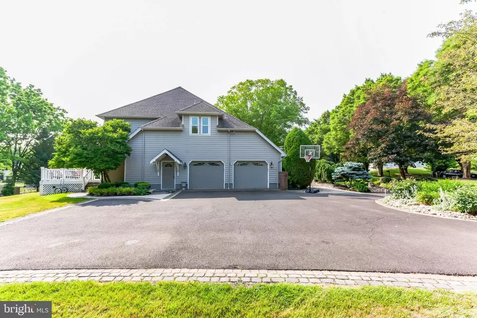  7 Skyview Dr, Ivyland, PA 18974 photo 3