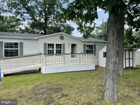 3001 Walnut Ln, Telford, PA 18969