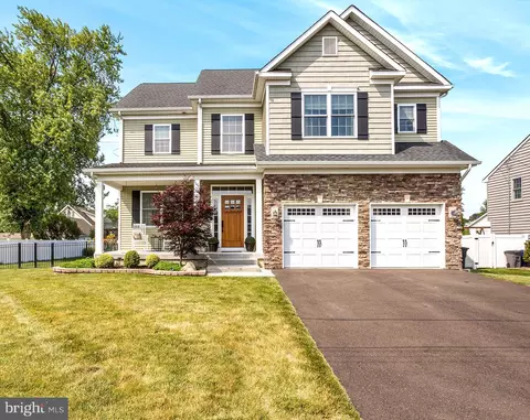 406 Adams Ave, Langhorne, PA 19047