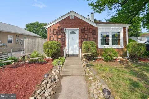 900 3rd Ave, Croydon, PA 19021