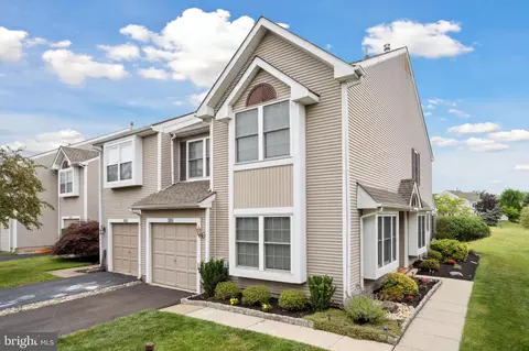 301 Sequoia Dr, Newtown, PA 18940