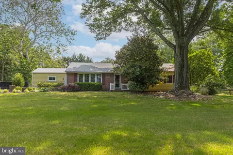 1276 Taylorsville Rd, Washington Crossing, PA 18977