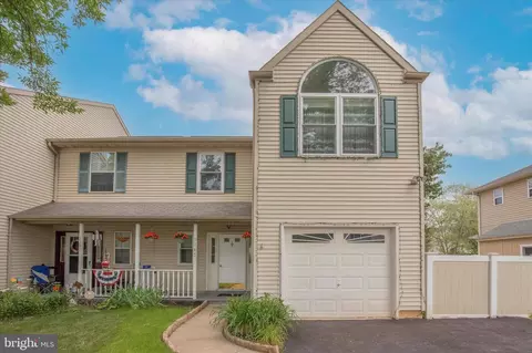 1165 School House Ln, Quakertown, PA 18951