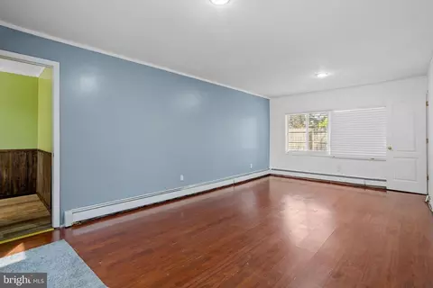 47 Farmbrook Dr, Levittown, PA 19055 photo 16