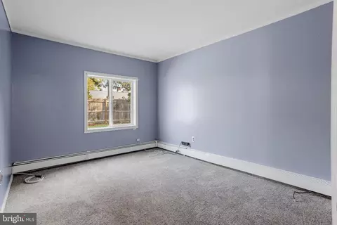47 Farmbrook Dr, Levittown, PA 19055 photo 14