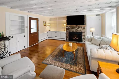 Living - 1345 Clearview Dr, Jamison, PA 18929 photo 2 of 8