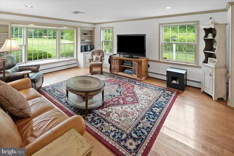Living - 1345 Clearview Dr, Jamison, PA 18929 photo 4 of 8