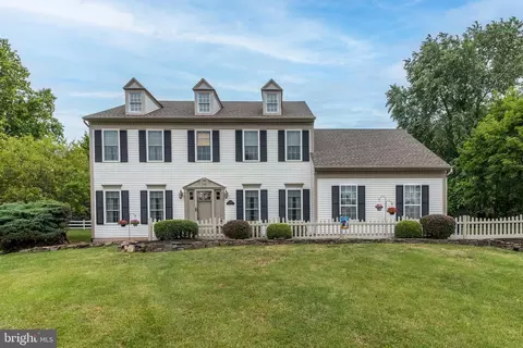 2236 Lilac Ln, Jamison, PA 18929