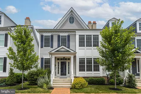 1864 Fieldstone Ln, Yardley, PA 19067