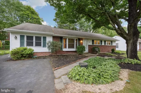 94 Davis Rd, Doylestown, PA 18902