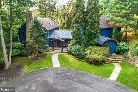 4240 Short Rd, New Hope, PA 18938