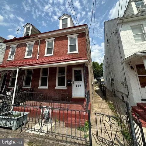 517 Pond St, Bristol, PA 19007